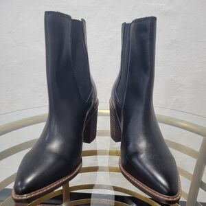 CROWN VINTAGE PIMMY BOOTIE NWOT